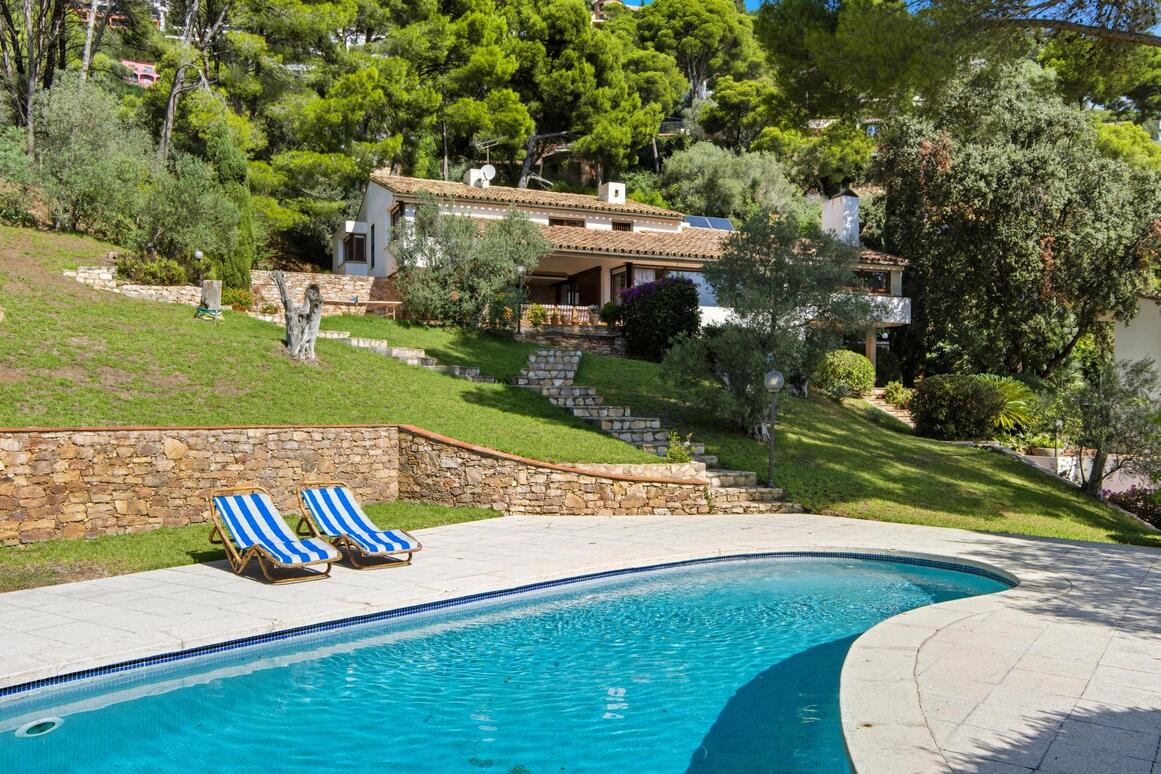 Chalet - Begur - 5 slaapkamers - 0 personen